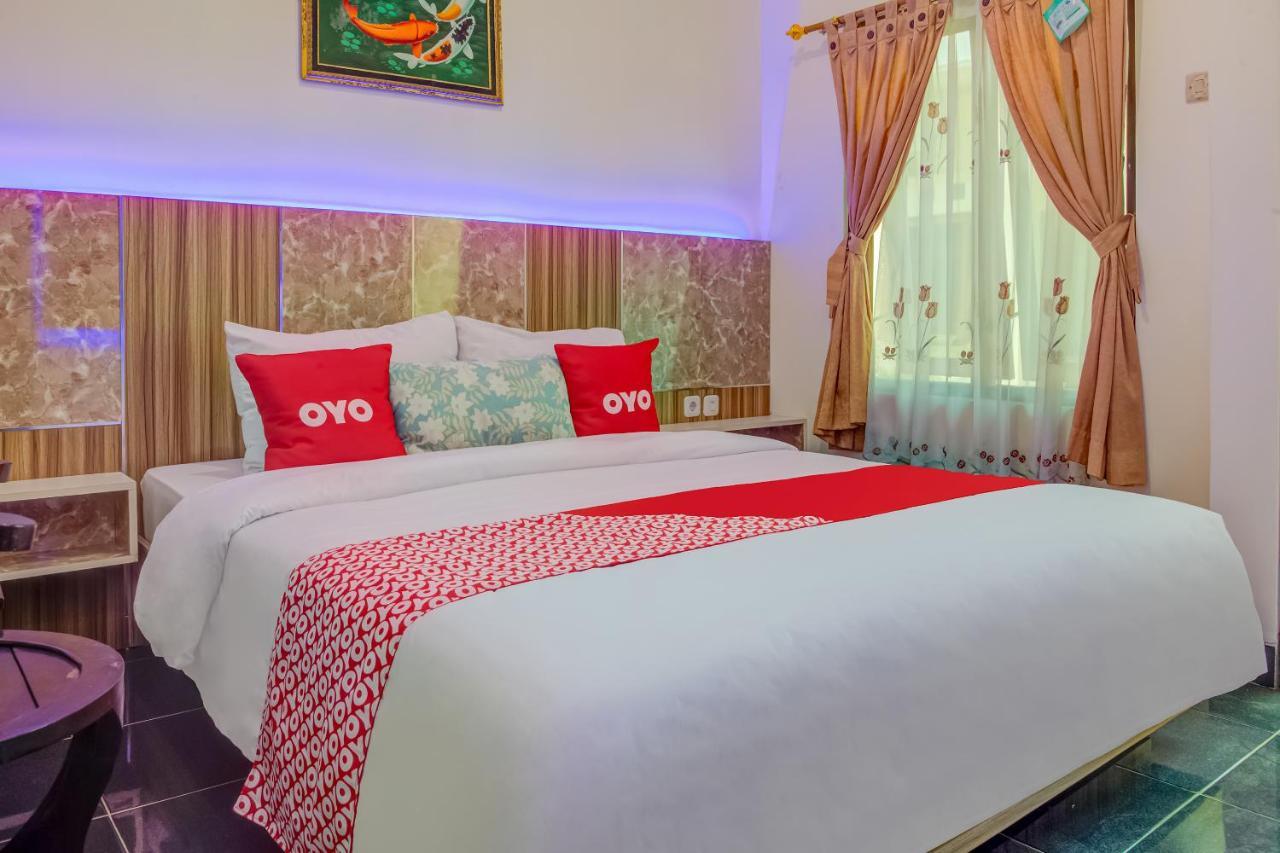 Oyo 3831 Pelangi Residence Syariah 수라카르타 외부 사진